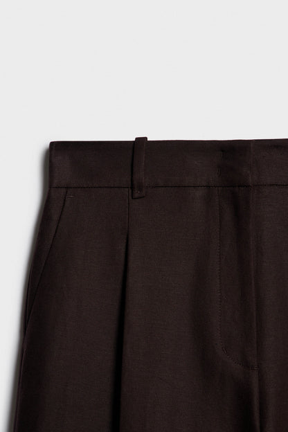 DARK BROWN