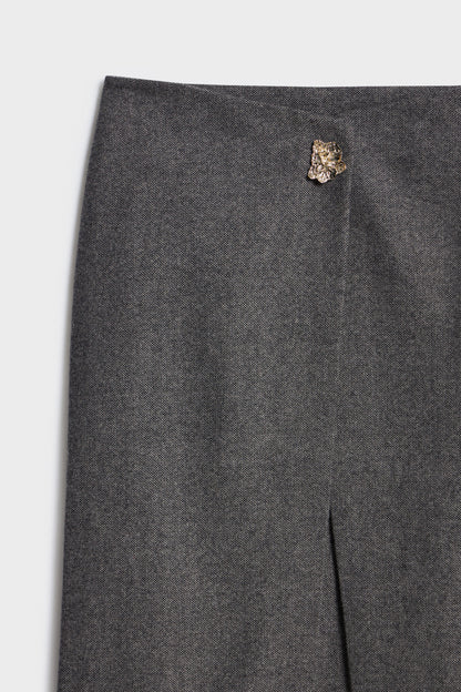 DARK GREY