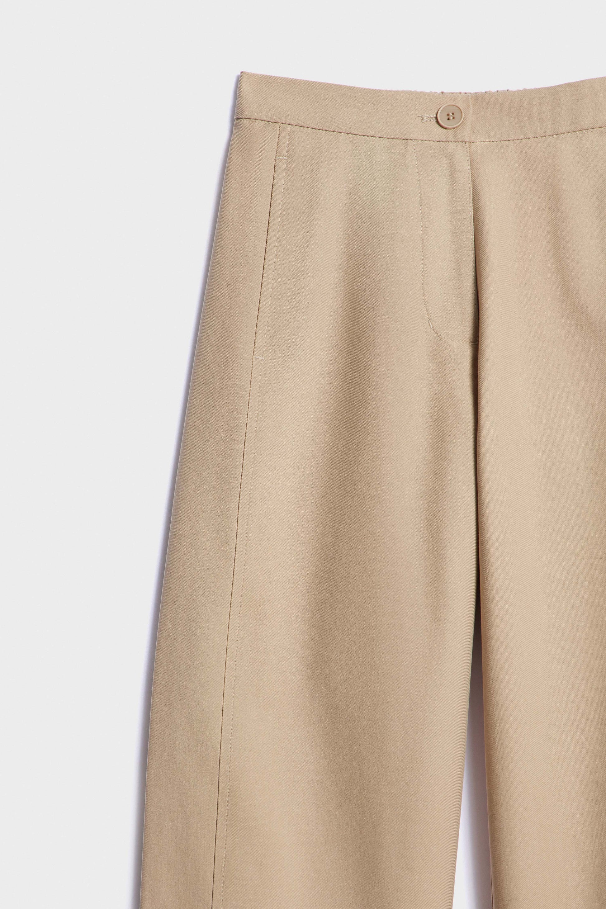 GREY BEIGE