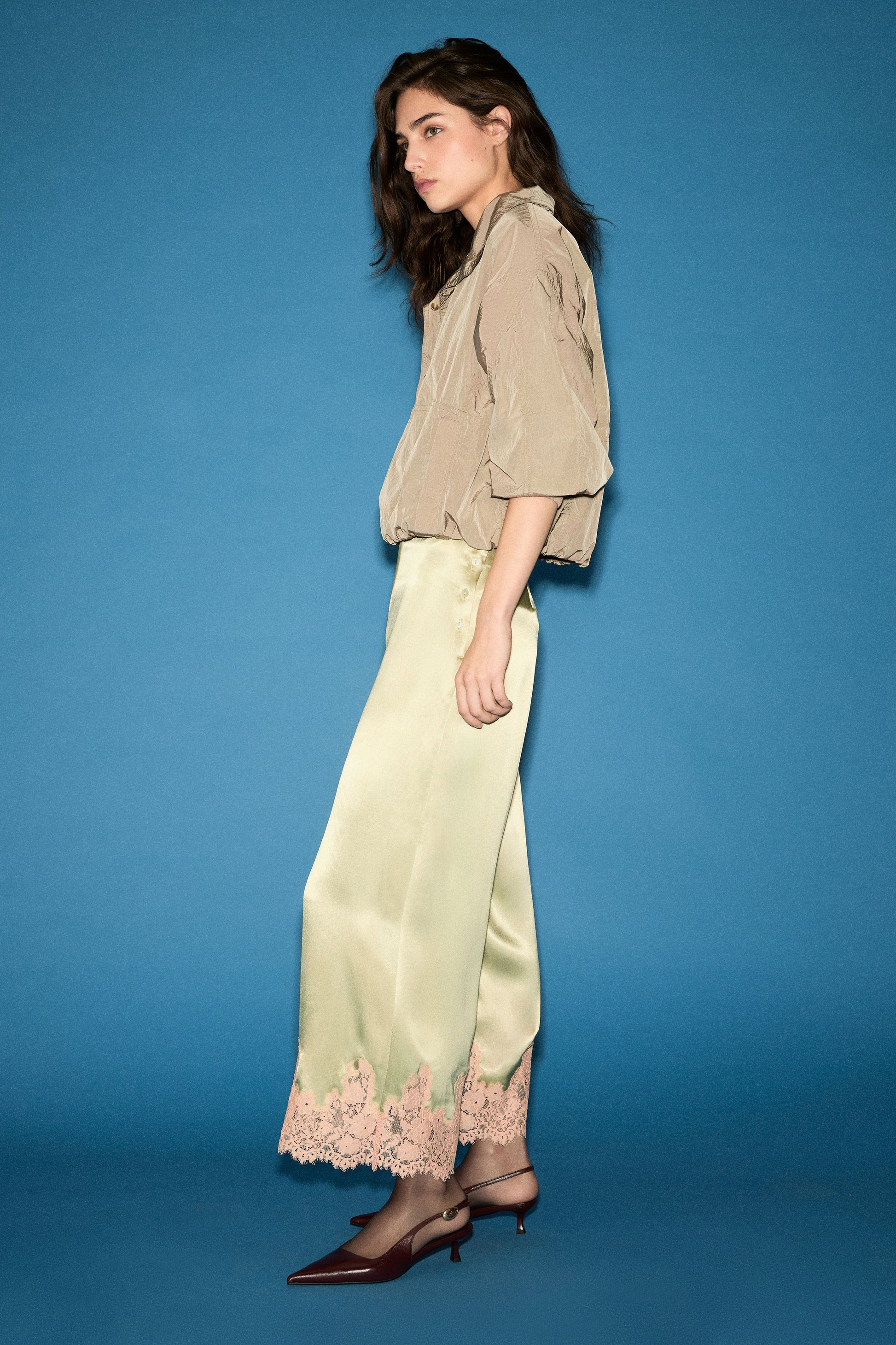 LIGHT OLIVE