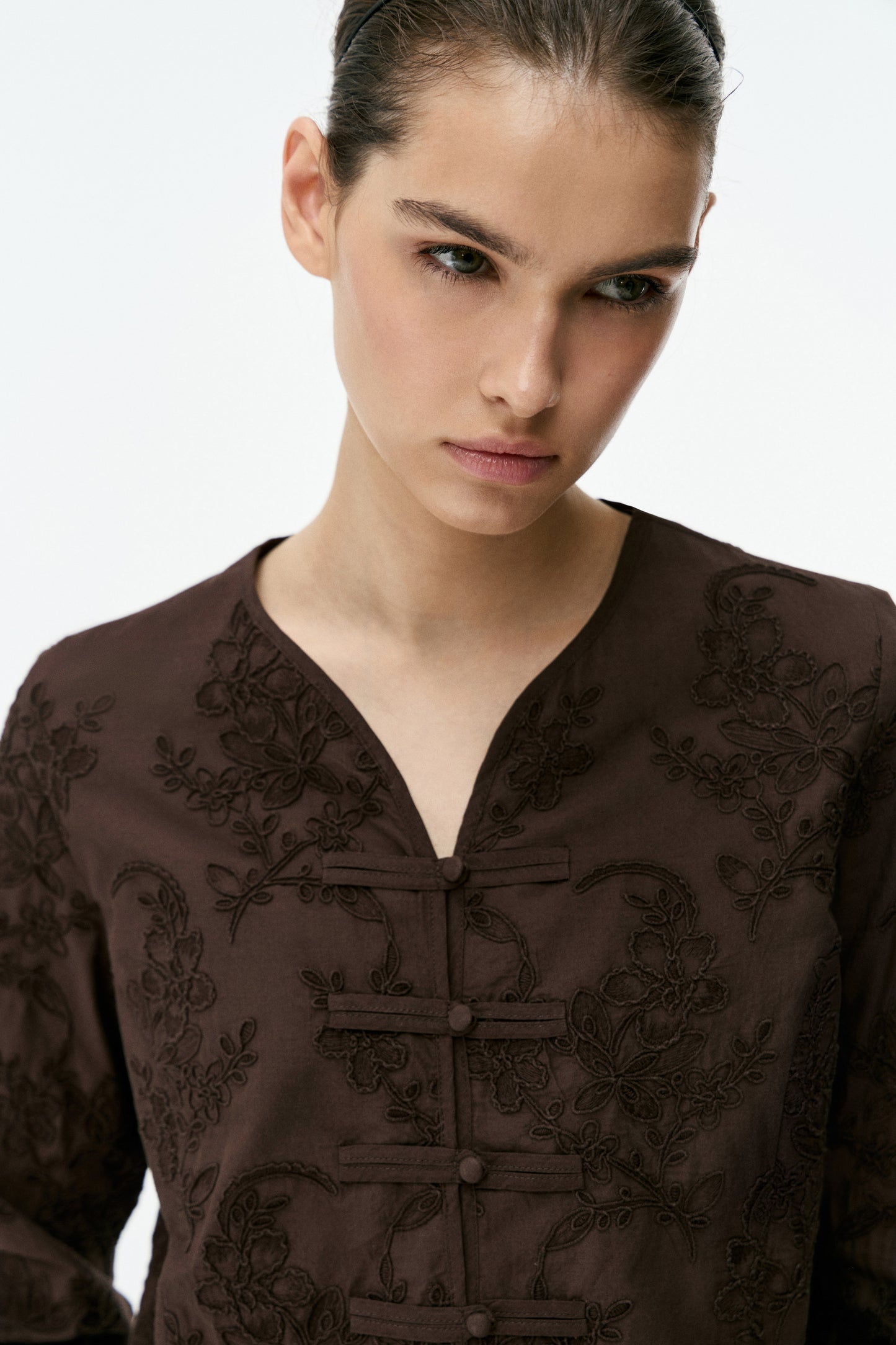 DARK BROWN