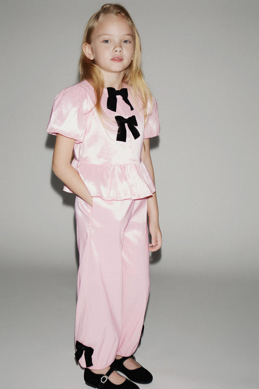 LIGHT PINK