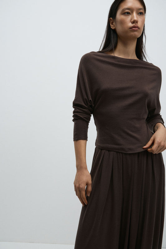 DARK BROWN