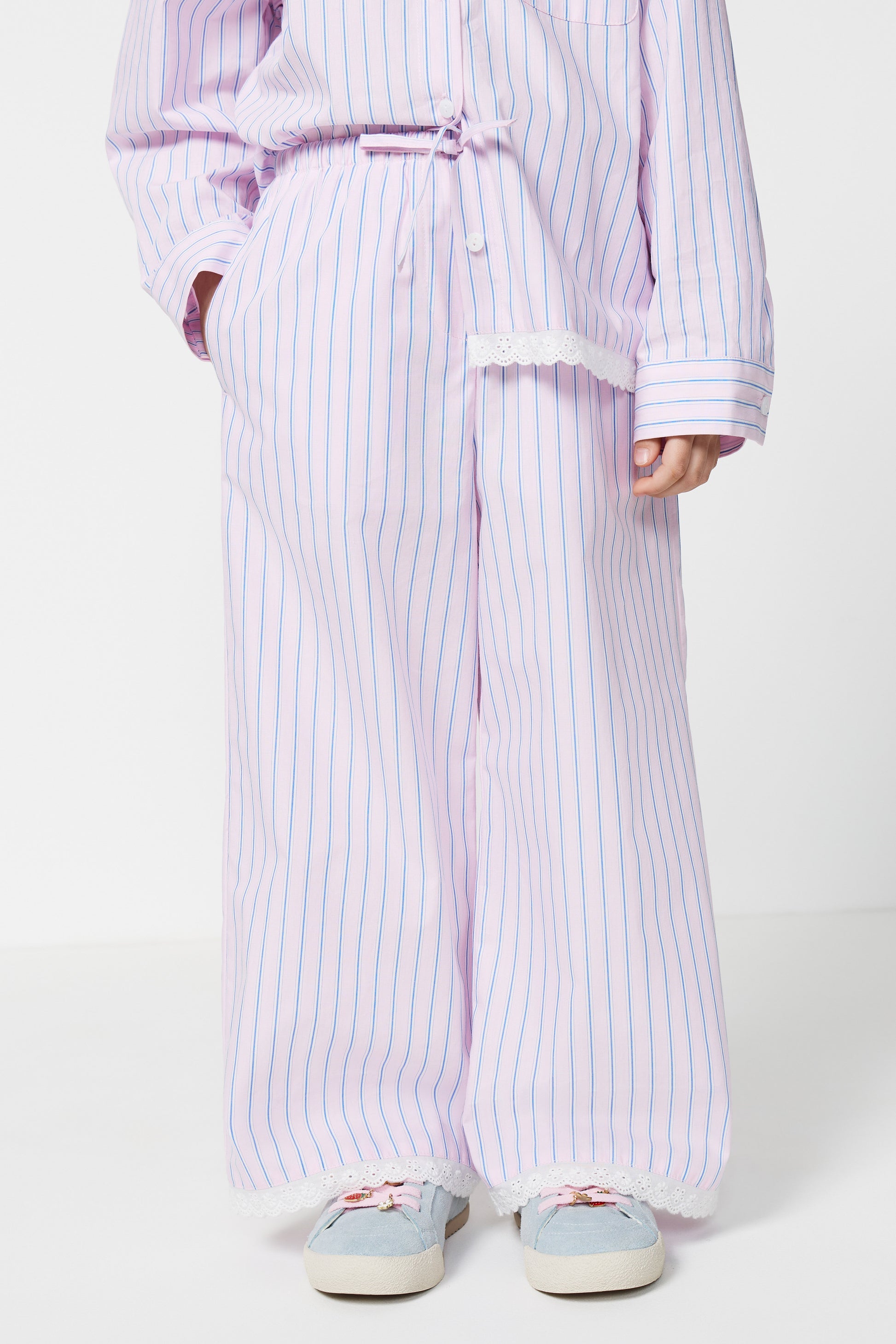 PINK/WHITE