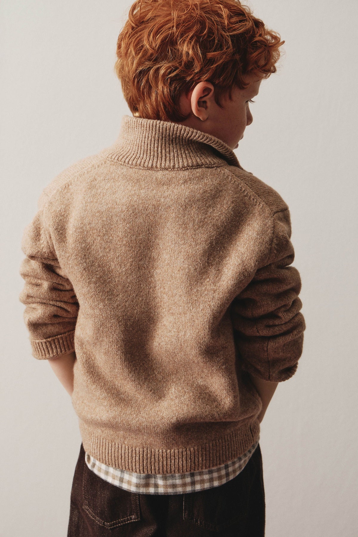 GREY BEIGE