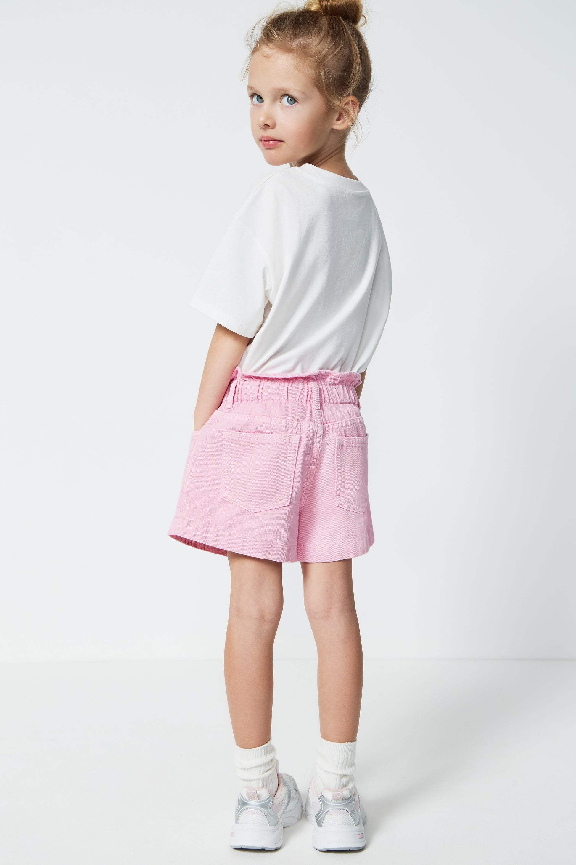 LIGHT PINK