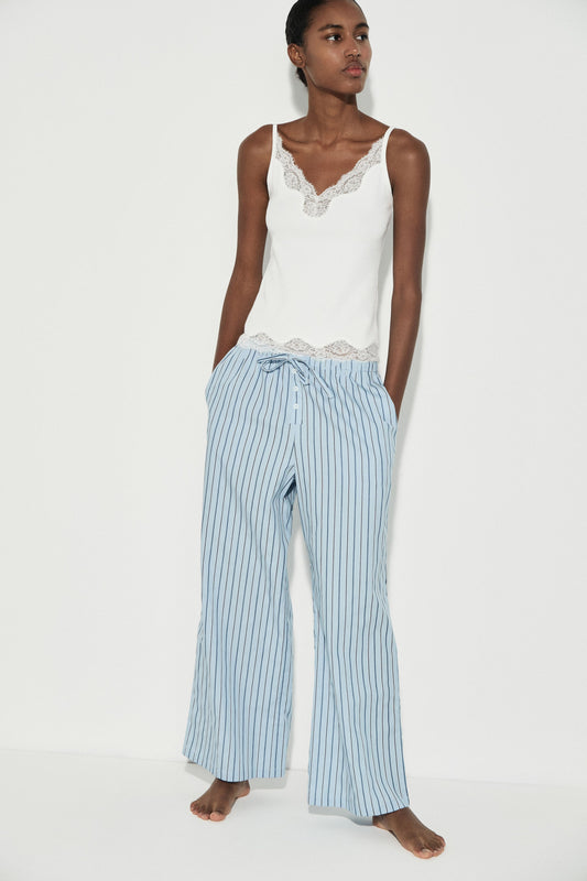 LIGHT BLUE/WHITE