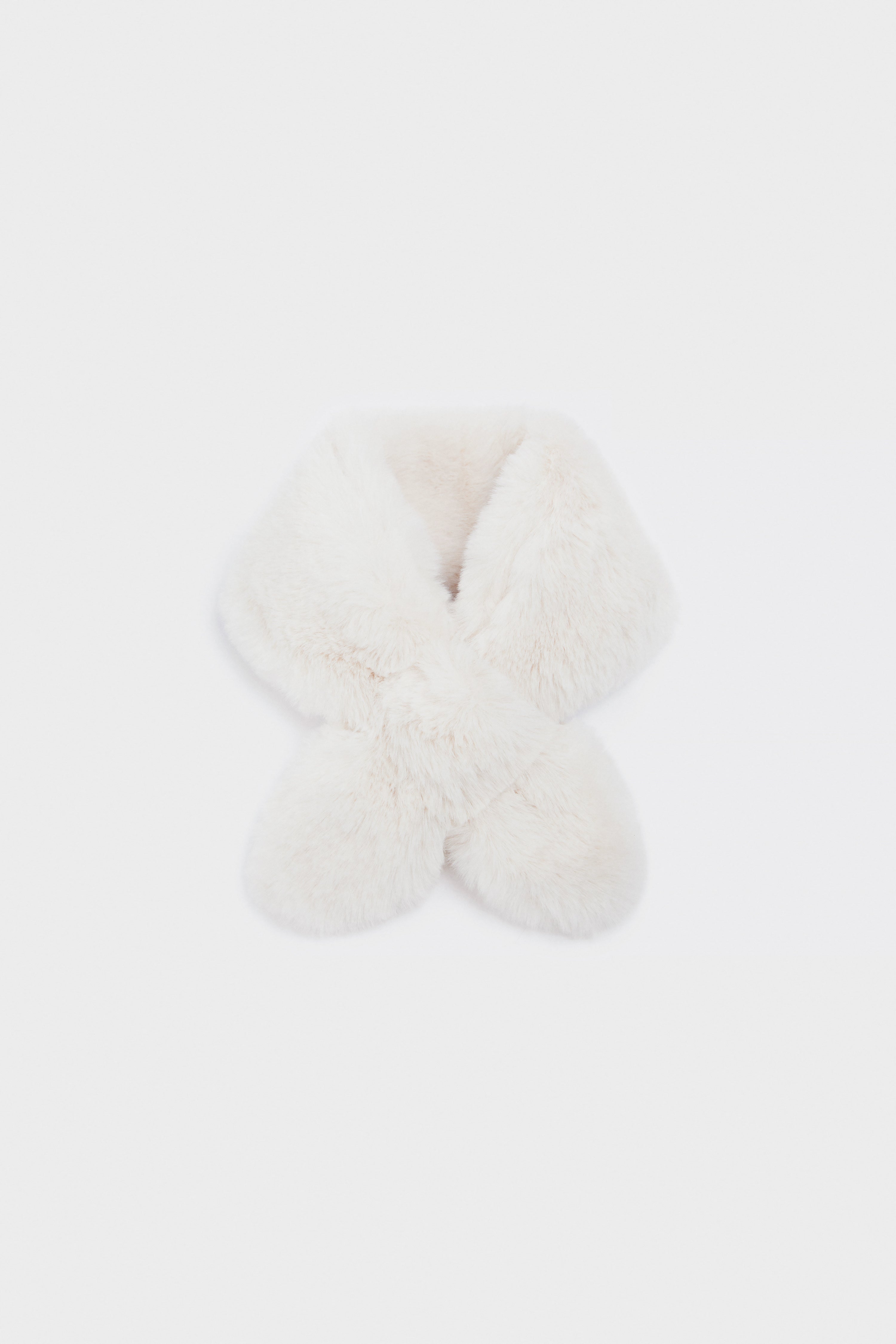 FAUX FUR SCARF - Ivory | LIMÉ UAE