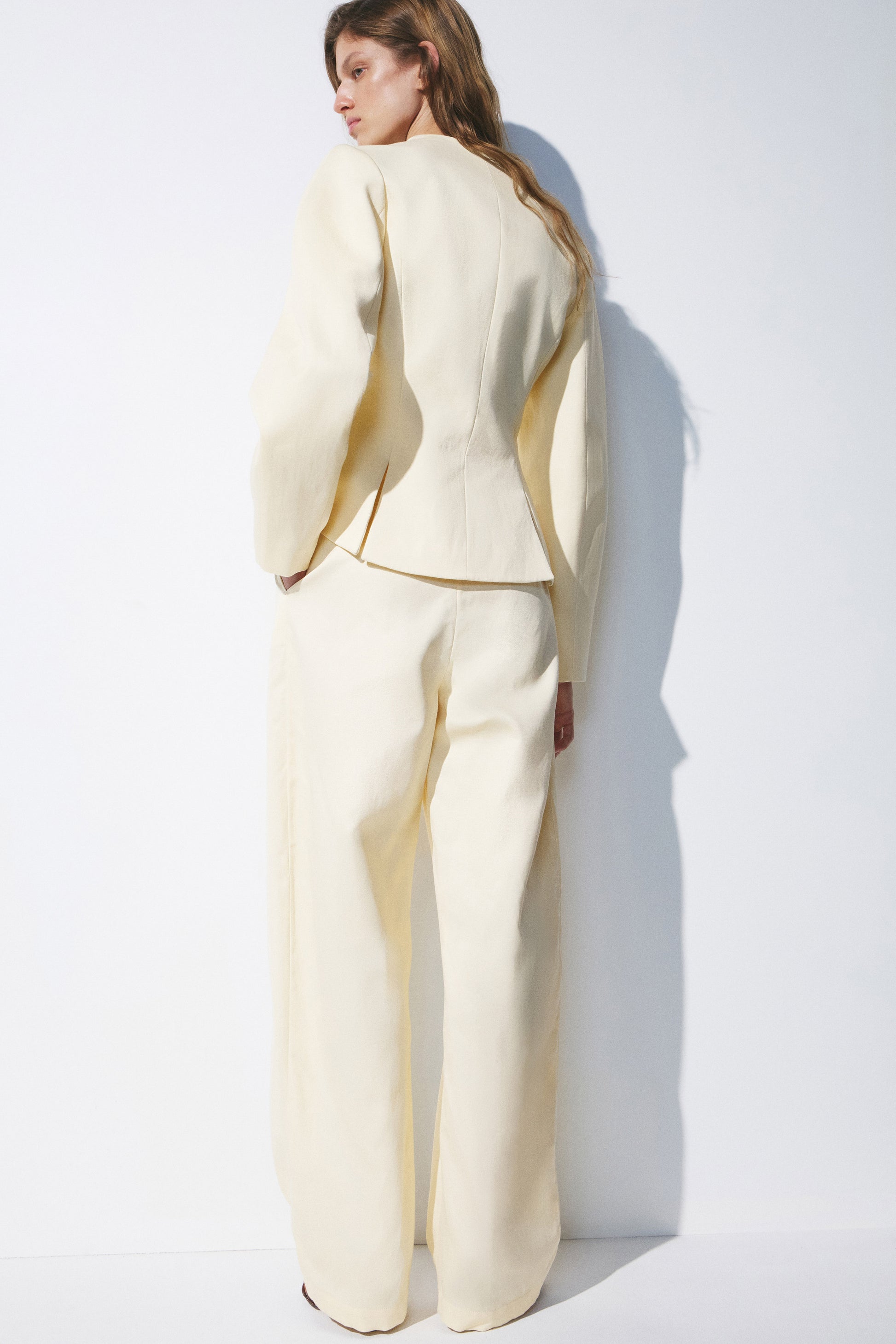 LIGHT YELLOW