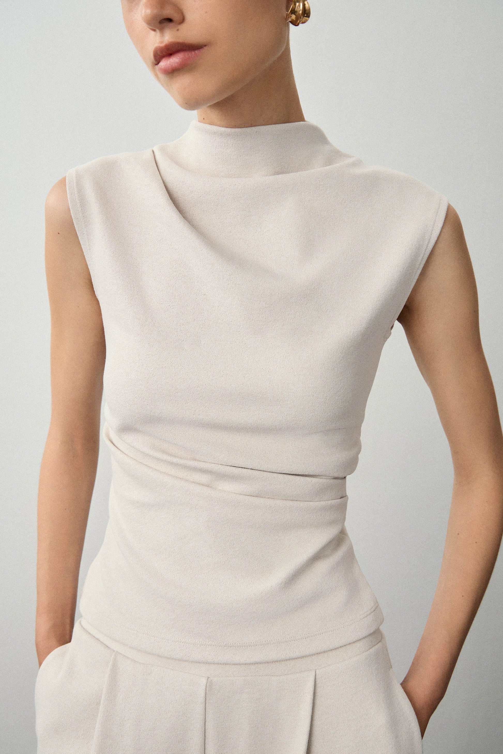 POWDER BEIGE