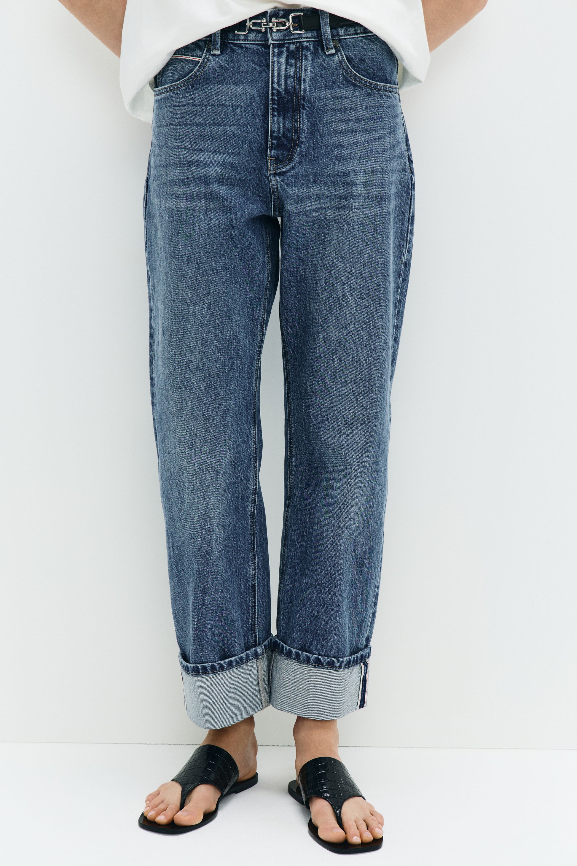DENIM BLUE