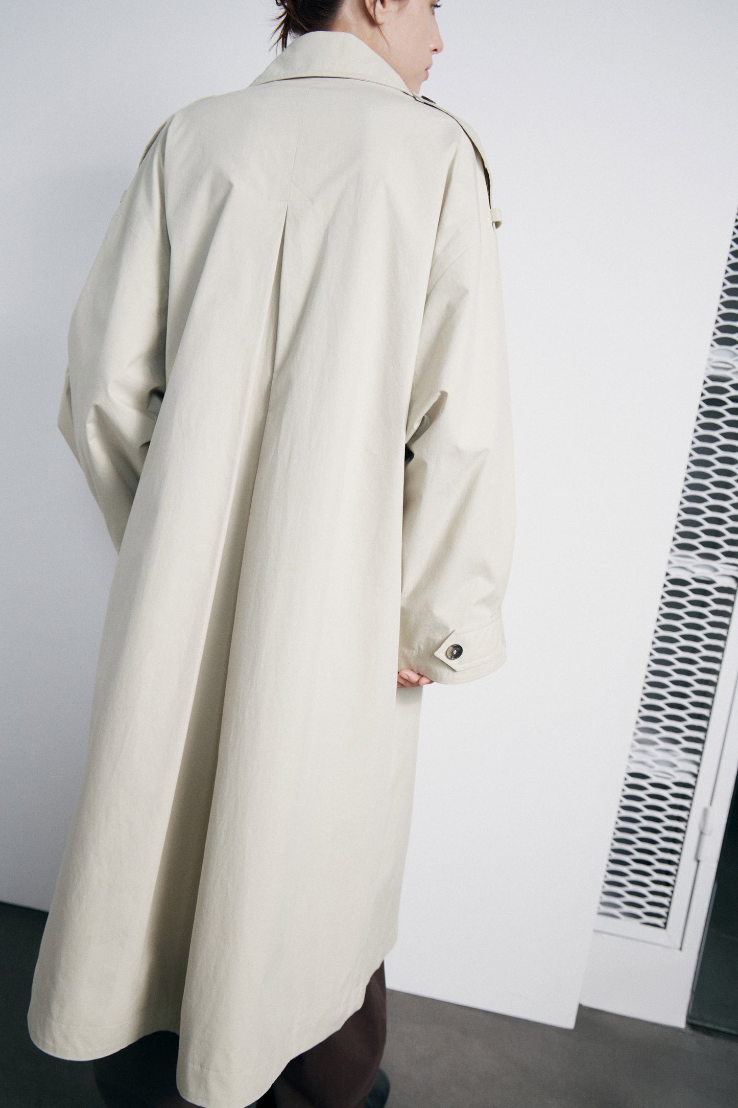 LIGHT KHAKI