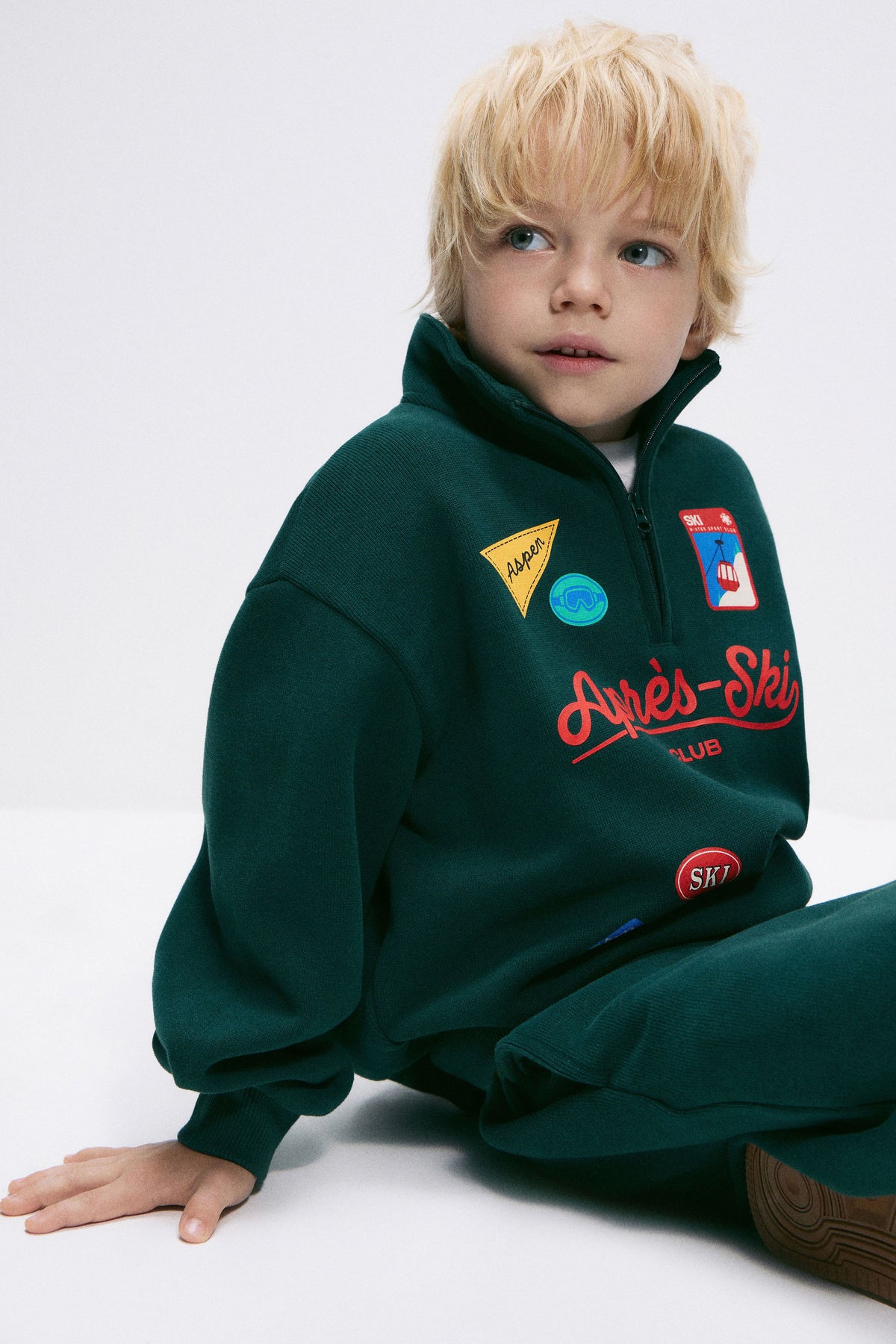 DARK GREEN