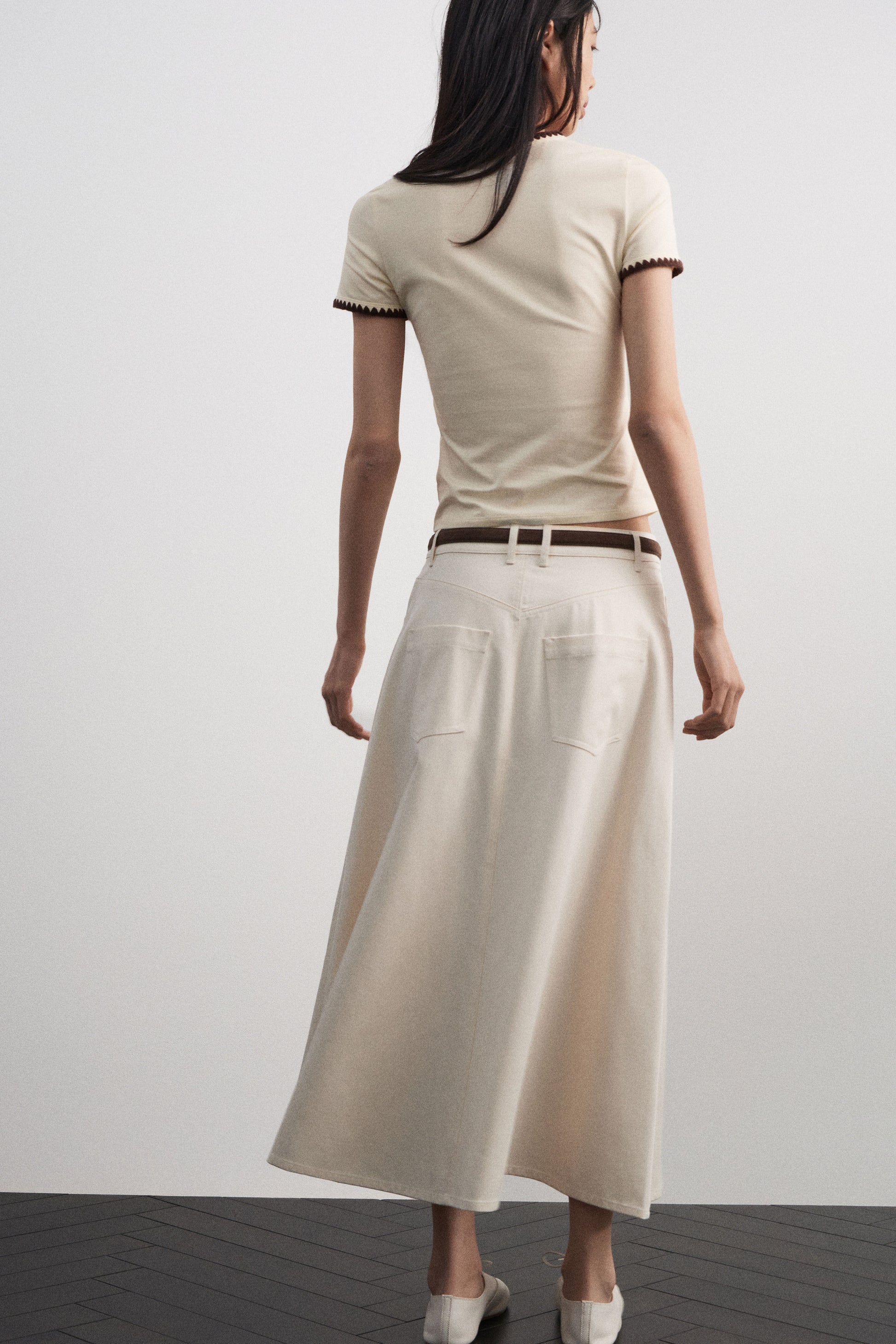 LIGHT BEIGE