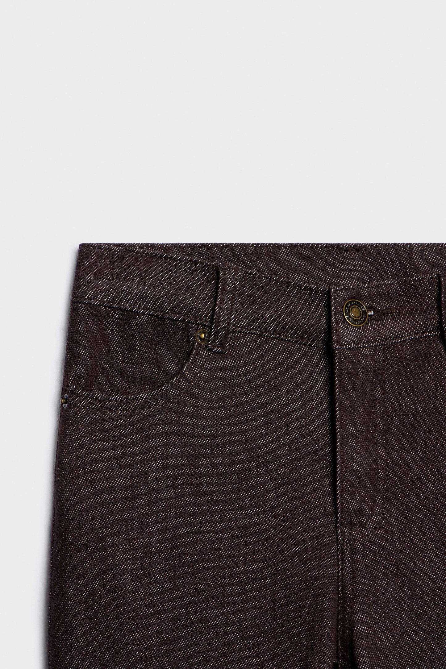 DARK BROWN