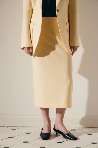LIGHT YELLOW