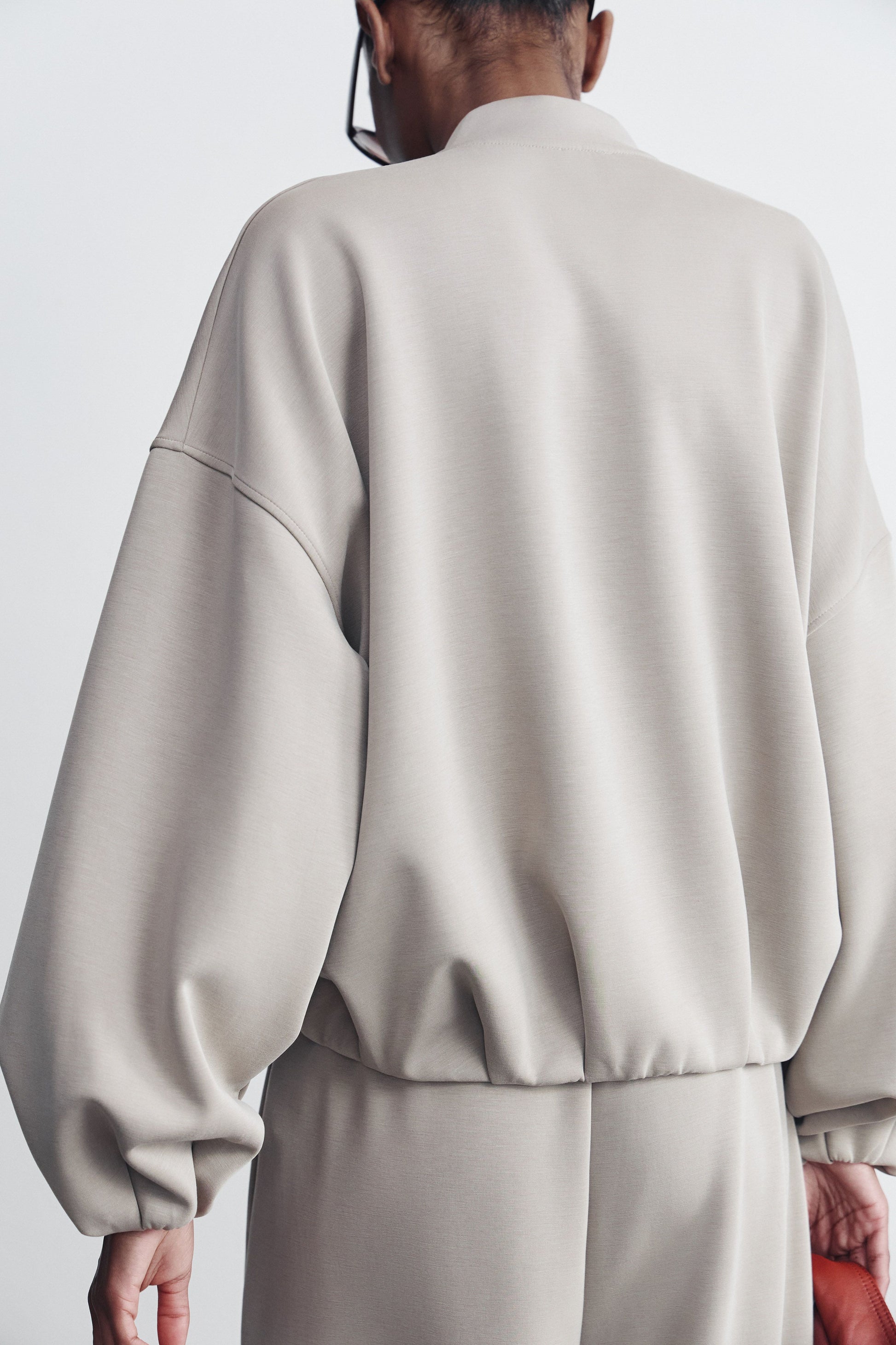 GREY BEIGE