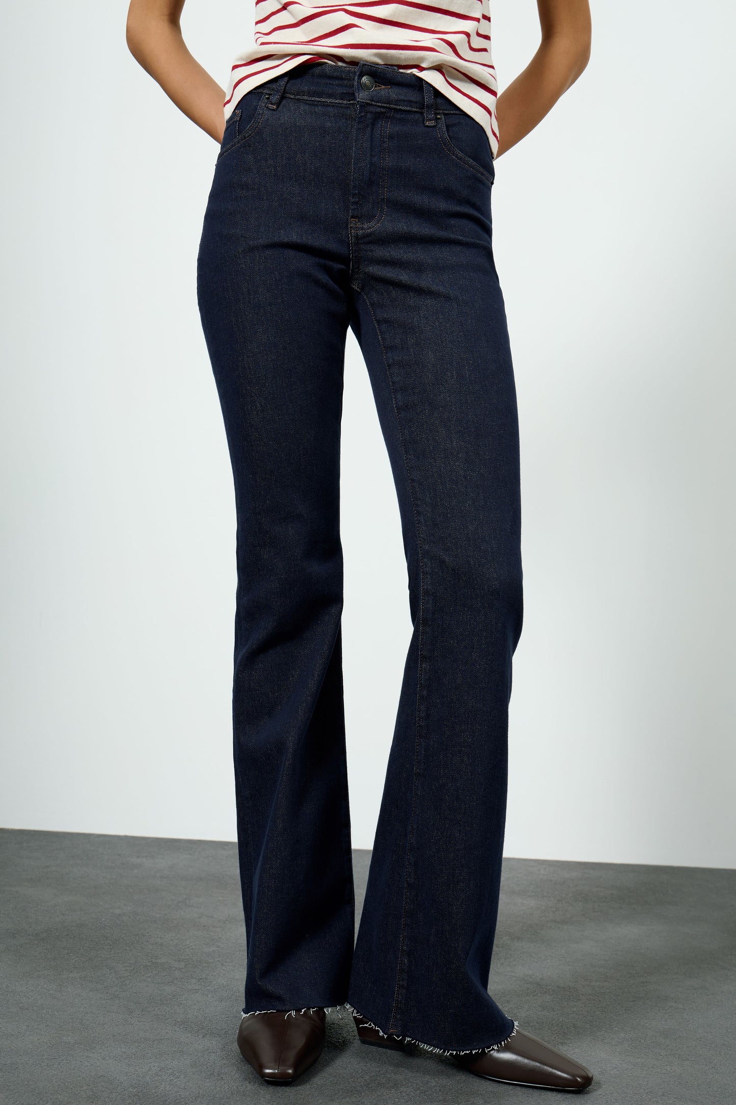 DARK BLUE