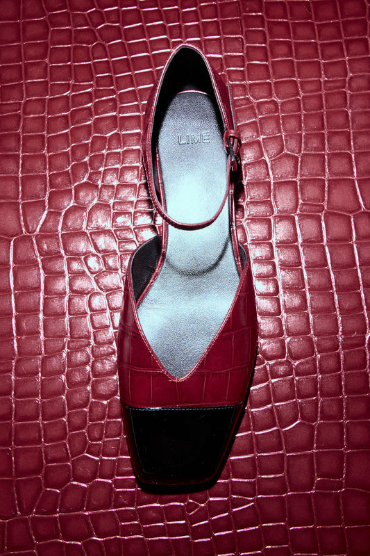 EMBOSSED MARY JANE LEATHER SHOES